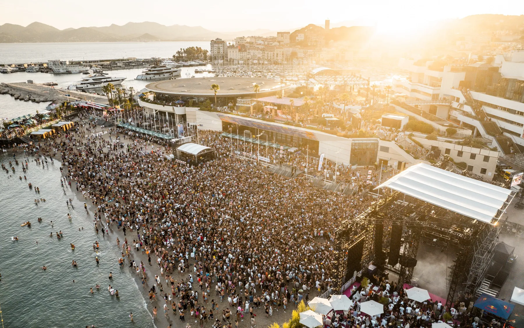 Les Plages Électroniques vont fêter leurs 20 ans cette année avec Martin Garrix et Dj Snake !